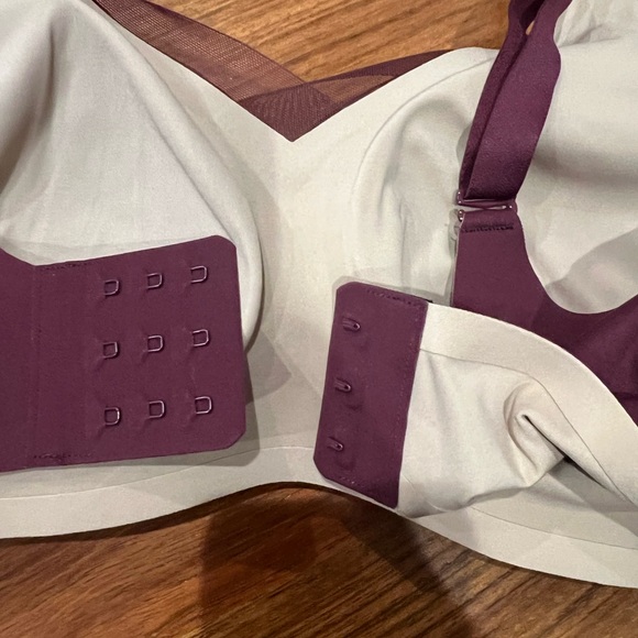 HoneyLove Crossover Fig Burgundy Wireless Bra - Picture 3 of 4